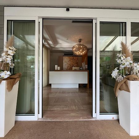Hotel Mon Pays Riccione Exterior foto