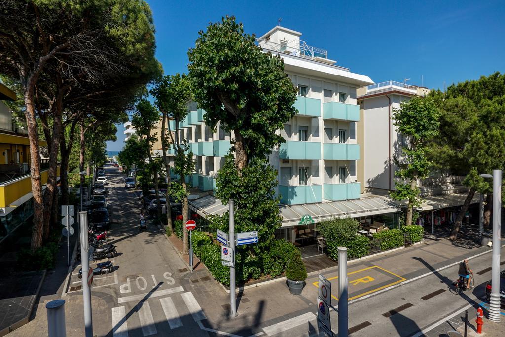 Hotel Mon Pays Riccione Exterior foto